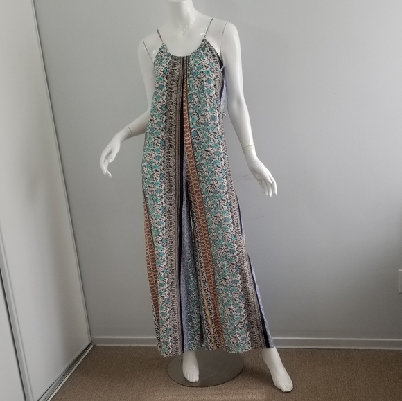 Black Bead Fitted Multi-Print Jumpsuit Size L. (E/K) - Picture 3 of 5